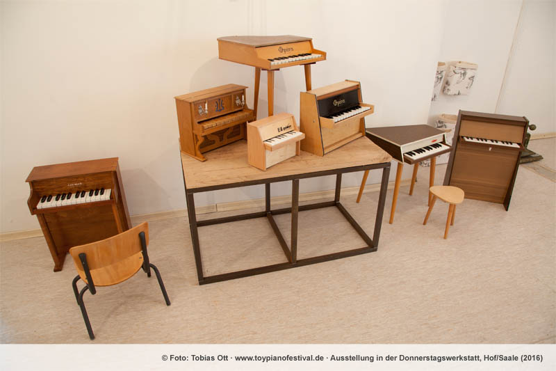 Eyhibition Toypianos Hof/Saale